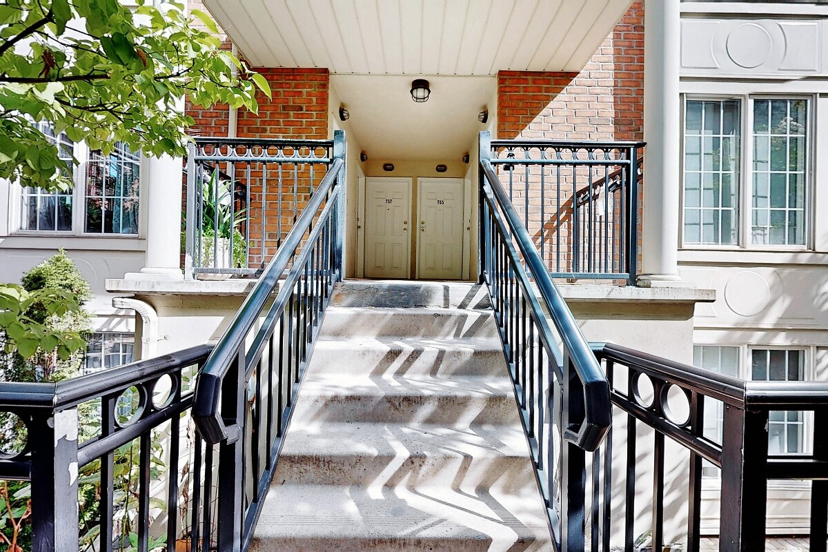 5 Everson Drive, Toronto