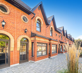 90 Kippendavie Avenue, Unit 5, Toronto, ON M4L 3R3