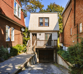 5 Bowmore Road, Toronto, ON M4L 3H6