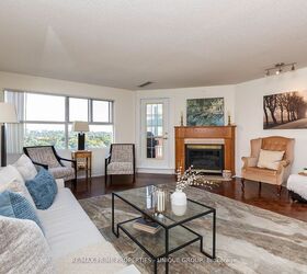 18 Concorde Place, Unit 808, Toronto, ON M3C 3T9