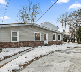 1199 Oak Avenue, Shady Side, MD 20764