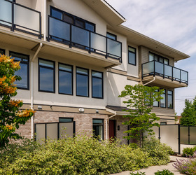 1102 Cameron Avenue, Unit 3, Kelowna, BC V1Y 0B2