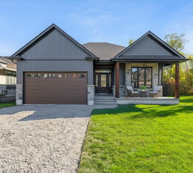 207 Forks Road, Welland, ON L3B 0M2