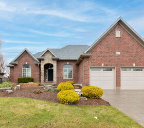 6968 Clayton Walk, London, ON N6P 0B2