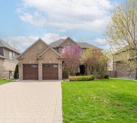 56 Fieldstone Crescent South, Komoka, ON N0L 1R0