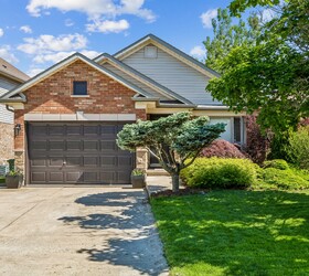 39 Liam Drive, Hamilton, ON L9G 4Y1