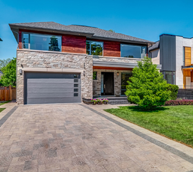 9 Fordham Place, Toronto, ON M3B 1K2
