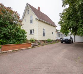 41 Lockwood Street, Moncton, NB E1A 2W8