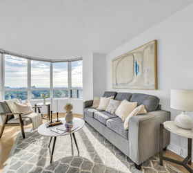 15 Northtown Way, Unit 2122, Toronto, ON M2N 7A2
