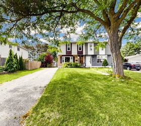 54 Griselda Crescent, Brampton, ON L6S 1M3
